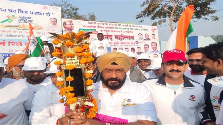 खेलो इंडिया टार्च रैली का प्रभारी मंत्री श्री डंग ने किया स्वागत